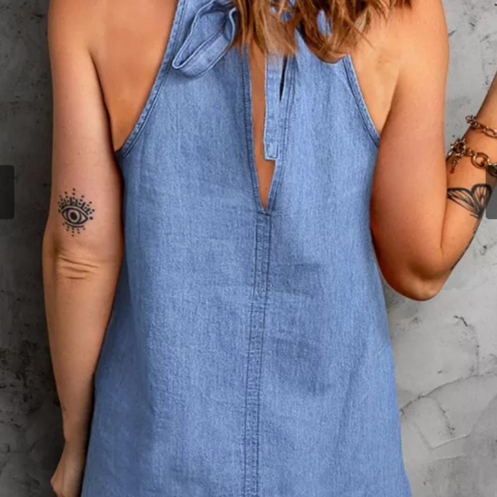 1 2x left 🌼New Boutique denim halter top - Picture 2 of 8